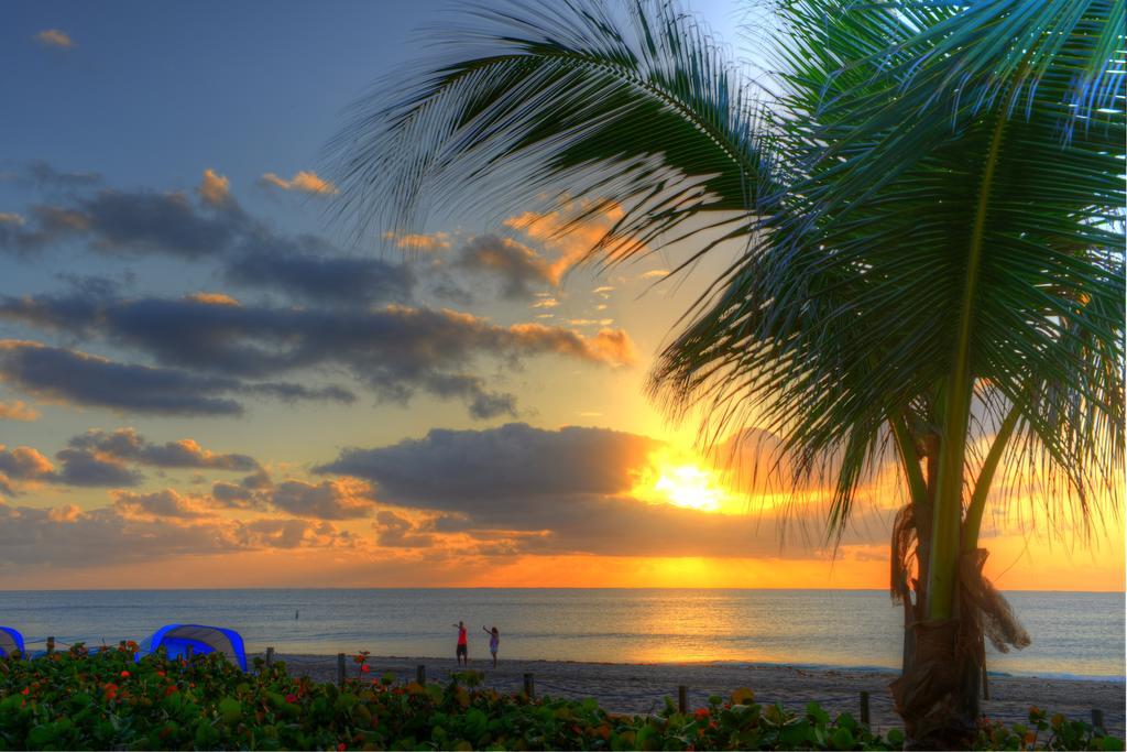 Beachcomber Resort & Club Pompano Beach Exterior photo